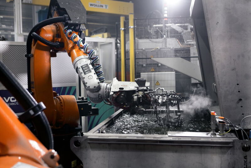 The Kuka Foundry robots feature heat, corrosion, alkali and acid resistant paintwork.  (Kuka)