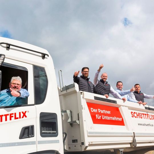 Aufgrund der rasanten Umsatzzuwächse wurde auch das Vertriebsteam sowie das Partnernetz ausgebaut.(Bild:  Schüttflix)