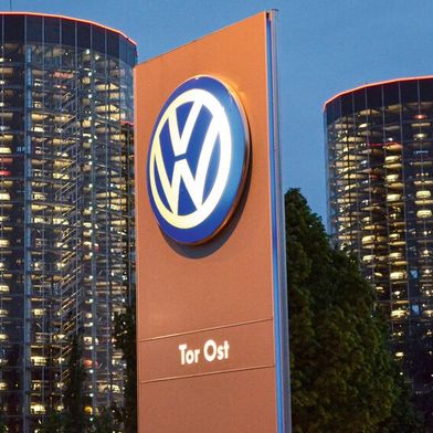 Volkswagen kommt nicht zur Ruhe. Konzernchef Oliver Blume will weiter sparen.  (Bild: Rehberg/»kfz-betrieb«)