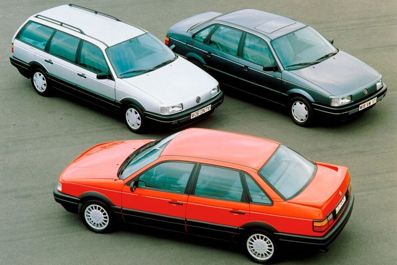 Von 1988 bis 1993 baute VW die erste Generation des „B3“ Passat. Sie gilt als robust und zuverlässig. Rost ist kaum ein Thema, Ersatzteile sind quasi an jeder Ecke zu bekommen. Die Motorenvielfalt ist groß, Diesel machen aus finanzieller Sicht – Stichwort Steuer – kaum Sinn. Praktisch ist die Kombiversion „Variant“.  (Bild: s)