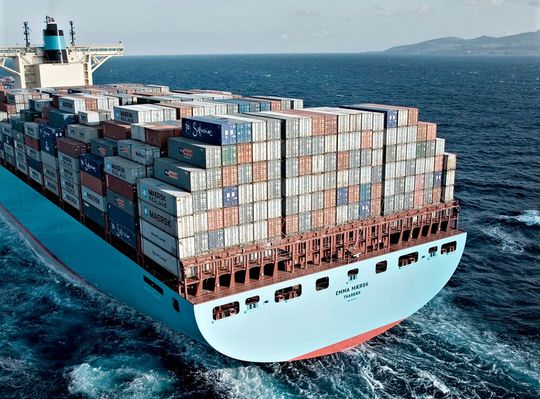Kassenklingeln! Die dänische Reederei Maersk meldet, dass sie im dritten Quartal 2021 im Vergleich zum Vorjahr ihren Gewinn verfünffachen konnte. Der Grund ist die hohe Nachfrage nach Logistikkapazitäten zur See.(Bild:  Maersk)
