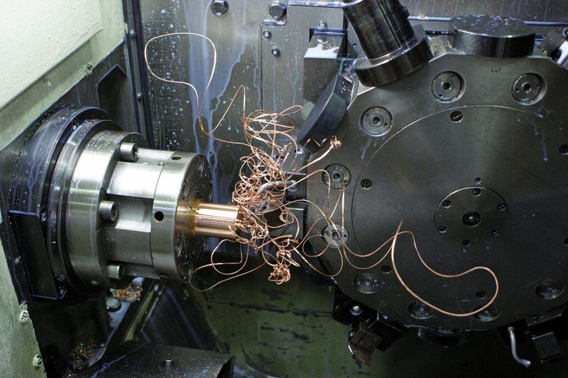 Bild 1: Wirrspan bei der Bearbeitung von CuCr1Zr. (Bild: WZL)