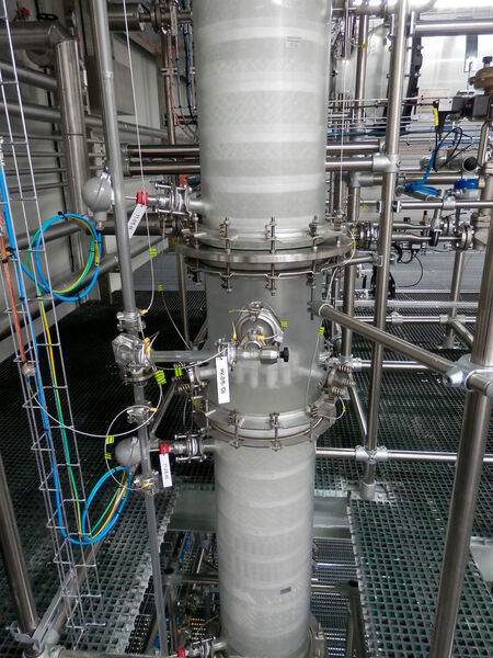 Für SAS Pivert hat  DDPS eine Pilot-Biomasseanlage für die Verarbeitung von Ölsaaten, bestehend aus enem Druckbehälter, einer Destillationskolonne für die kontinuierliche Vakuum-Destillation, einer Einheit für die Speicherung des abgeschiedenen Kondensats sowie den dazugehörenden Peripherieanlagen in Sid-Bauweise entwickelt. (De Dietrich)