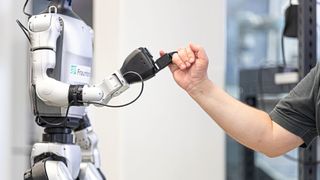Robotikboom mit Folgen: Laut Studie entsteht ein wesentlicher Teil der Wertschöpfung in der Elektronik(branche). (Bild: Fraunhofer IPA)