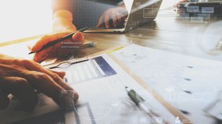 Copy of shutterstock_364156814.jpg (AllCloud GmbH c/o DWF)