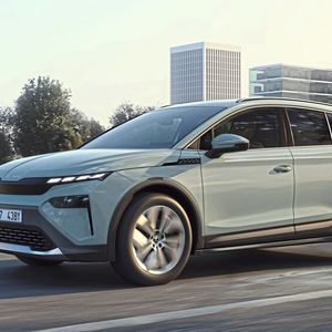 Der Elroq ist zwar klar als Skoda zu erkennen, aber an einigen Stellen modern interpretiert. (Bild:  Skoda)