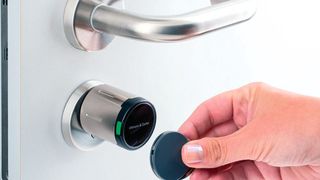 Mit Transponderschlüsselsystemen verlieren abhandengekommene Schlüssel ihren Schrecken. Sie werden einfach aus der Berechtigungsliste entfernt. (Bild: Uhlmann & Zacher GmbH)