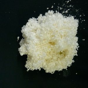 Ein Zwischenschritt, um aus Hanf Cellulosefasern zu spinnen, ist die Gewinnung von Hanfzellstoff, wie er hier zu sehen ist.