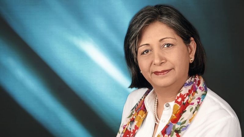 Preeti Khemani, Senior Director Partnership & Ecosystem Management (Connected Secure Systems Division) bei Infineon: „Security ist ein bewegliches Ziel. Man kann etwas beheben, und danach wird etwas anderes sichtbar. “(Bild:  Infineon)