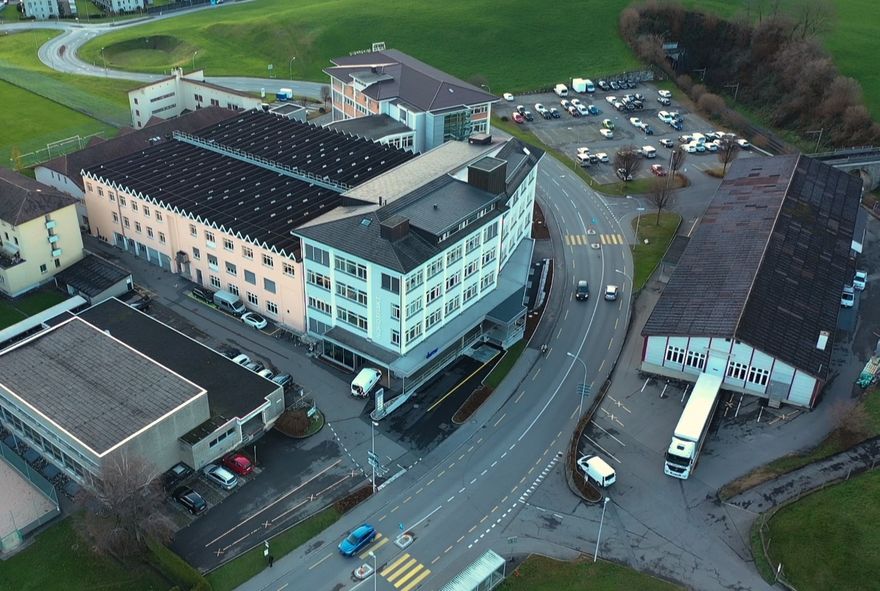 image00010 (neutec werkzeugmaschinen AG)