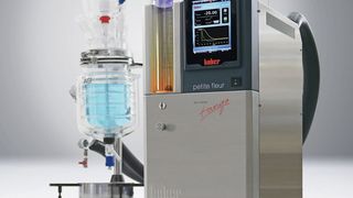Unistat-Prozessthermostate zur hochgenauen Temperierung von Reaktorsystemen. (Huber Kältemaschinenbau)