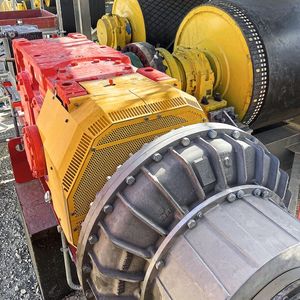 Die Wartung umfasste das gesamte Antriebssystem – einschließlich der Hydraulikkupplung zwischen Motor und Getriebe. Sie sorgt für einen sanften Anlauf, Überlastschutz und Schwingungsdämpfung.  (Bild: SEW)