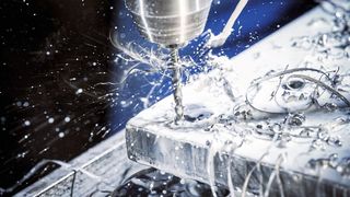 Metallverarbeitung: die Herstellung und Bearbeitung von Werkstücken aus Metall. (martinseb - stock.adobe.com)