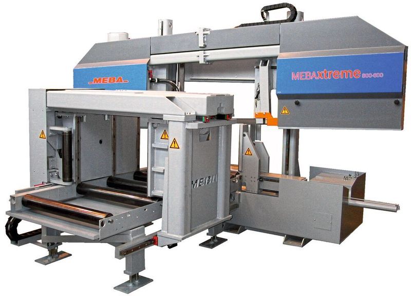 Für extreme Sägeaufgaben und Schnittleistung auf höchstem Qualitätsniveau gebe es Mebaxtreme. Neu ausgestattet mit der Meba-Dünnschnitttechnologie, erreicht der Geradschnittautomat durch seine schwere Bauweise eine bisher unerreichte Steigerung der Energie- und Ressourceneffizienz, so Meba. (Meba)