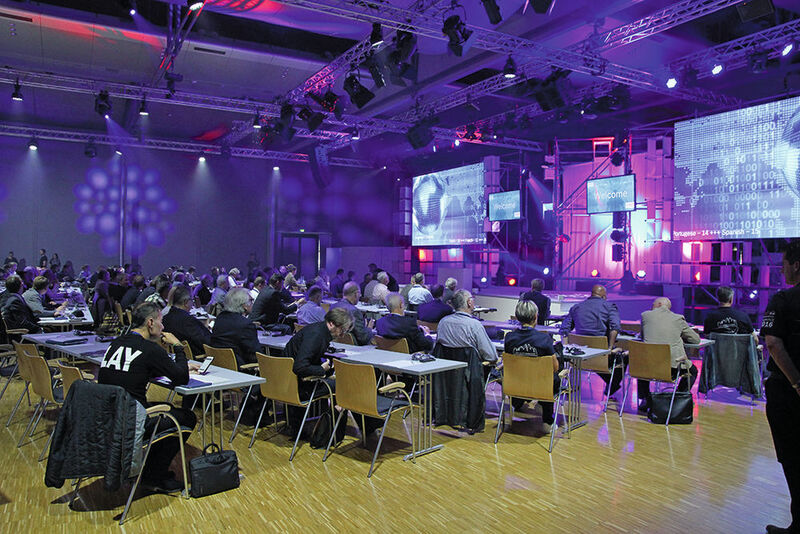 Der Bosch Blue Innovation Summit 2016 in Frankfurt bot Interessenten aus den verschiedensten Branchen die Möglichkeit, sich unter anderem sich vom Mehrwert der neuen vernetzten Geräte zu überzeugen. (Sonnenberg)
