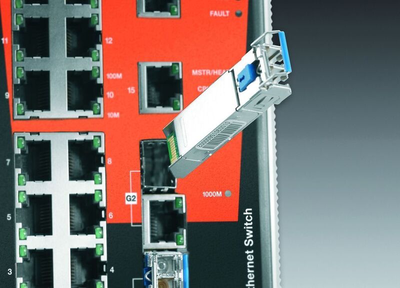Universelle Anschlussmöglichkeit zum Backbone durch Gigabit-Combo-Ports mit Kupfer- oder LWL-Schnittstellen (Archiv: Vogel Business Media)