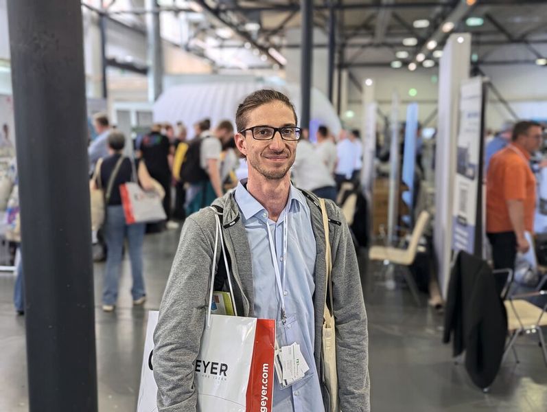 Besucherstimmen der LAB-SUPPLY Wien 2025  Patrick A. Zöhrer - Uni Wien:  „Tolle Produktvorstellungen, gute Präsentationen, und das Nachhaltigkeitsthema ist sehr präsent, das gefällt mir besonders.“    Mehr Infos zu den kommenden LAB-SUPPLY-Messen finden Sie auf www.lab-supply.info (Bild: VCG – Lüttmann)