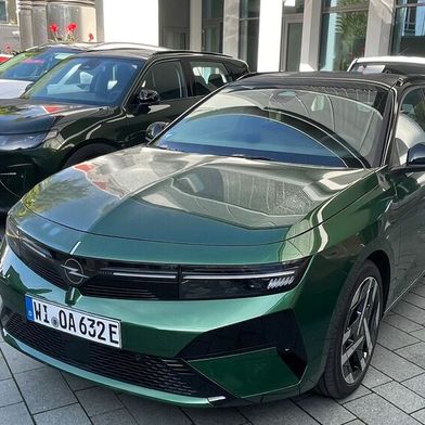 Die Zahl der elektrifizierten Neuwagen in Deutschland steigt, aber nicht in jeder Region gleichermaßen.  (Bild: Grimm – VCG)