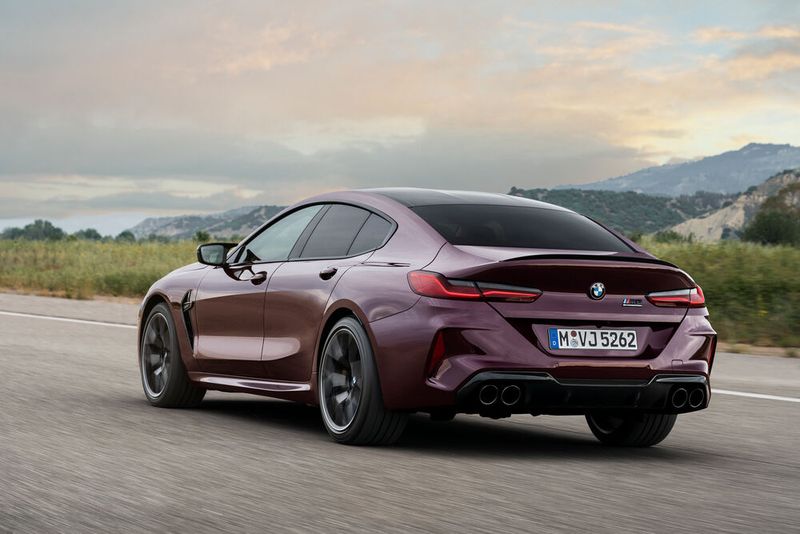 Das Gran Coupé hat nicht nur weitere Türen, sondern auch gute 20 Zentimeter mehr Radstand und Länge bekommen. (Bild: BMW)