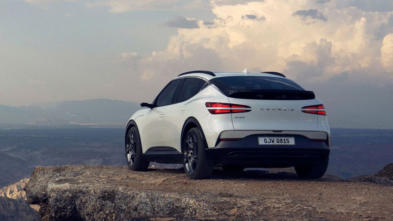 In Deutschland wird die Basisversion des GV60 mit einem E-Motor nicht auf dem Markt erscheinen. (Bild: Genesis)