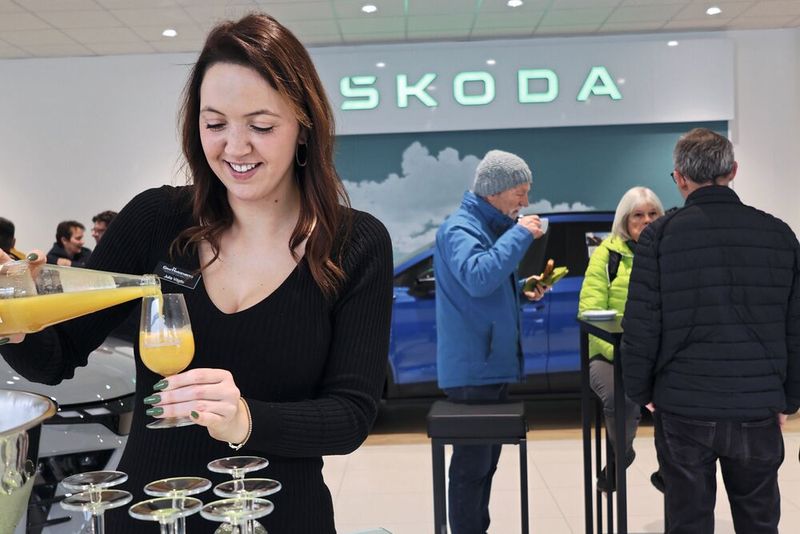 Das Skoda Buffet lockte laut dem Händler viele Interessenten an. (Bild: Rainer M. Hohnhaus)