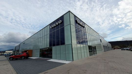 Die Autohausgruppe Geisser eröffnete Mitte vergangenen Jahres ihren neuen Standort in Leimen.(Bild:  Mauritz - VCG)