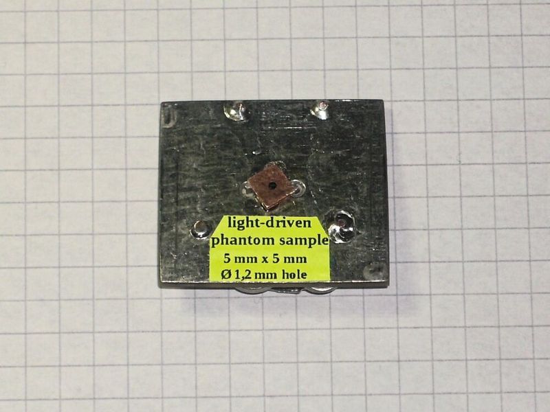 Bild 2: Phantomprobe für SPV-Testsignale, Sicht auf die Elektrode. (Bild: Elektronikmanufakur Mahlsdorf)