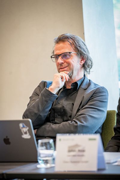 Thomas Boele, Global Director und Solutions Engineering – AI Security bei Check Point: „Das Problem ist, Security ist nicht off the shelf. Jeder Kunde ist anders, da braucht es sehr viel Interaktion.“ (Bild: DieProfifotografen)