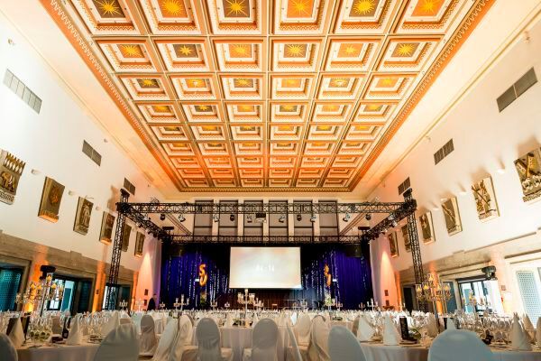 Heute ist die Wappenhalle eine beliebte Event-Location. (Fotograf/Copyright:Fotograf/Copyright: Stefan Bausewein/Vogel Business Media)