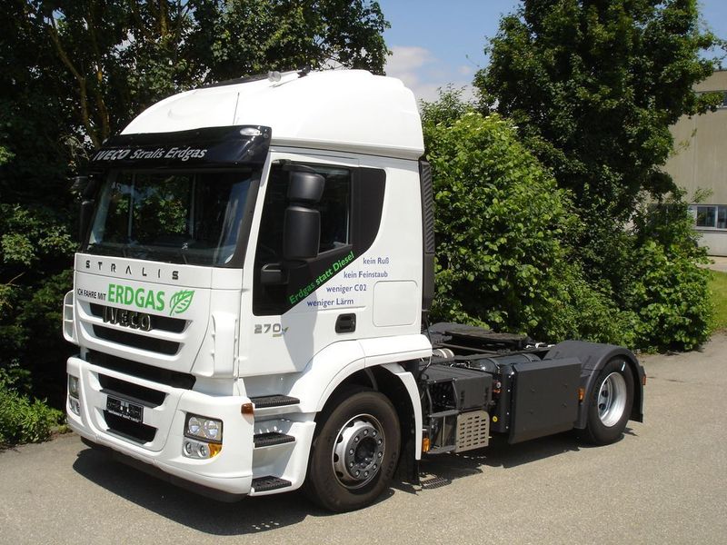 Unter dem Motto „Driving Innovation to Reality“ zeigt Iveco den Stralis CNG. (Archiv: Vogel Business Media)