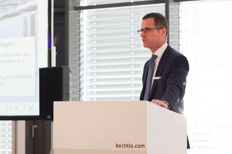 Dr. Thomas Olemotz, Vorstandsvorsitzender der Bechtle, eröffnete die Veranstaltung. (Bechtle)