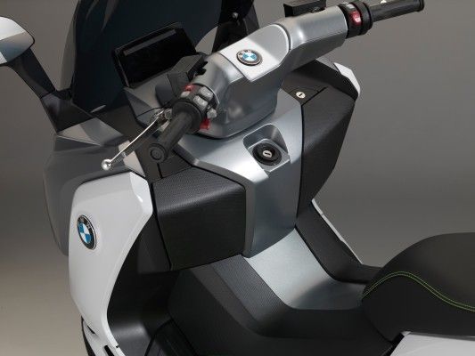 Der neue BMW C evolution: Leistungsstarke Bremsanlage mit ABS (BMW)