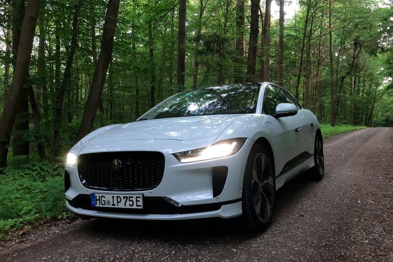Die 90 kWh große Lithium-Ionen-Batterie soll eine Reichweite von 480 Kilometern ermöglichen. (»Automobil Industrie«/Jens Scheiner)