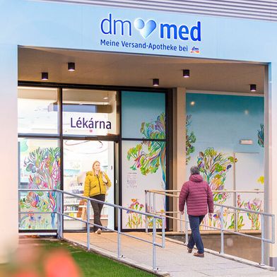 Am 16. Dezember 2025 startete dm offiziell mit seiner Online-Apotheke dm-med. (Bild: dm-drogerie markt)