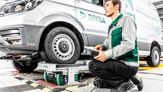 Dynamische_Kalibrierung_von_Bremspr_fst_nden_DEKRA ()