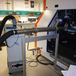 Um der Charakterisierung der Partikelphase an einem UKP-Laser auf den Grund zu kommen, wurde ein Messaufbau aus Absaugrohr, Messstrecke und dem Absauggerät LAS 200 installiert.