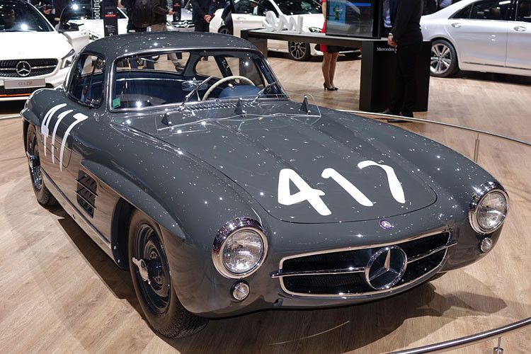 Der 300 SL von Mercedes verliert weder an Schönheit noch an Wert. (Foto: Christian Otto)
