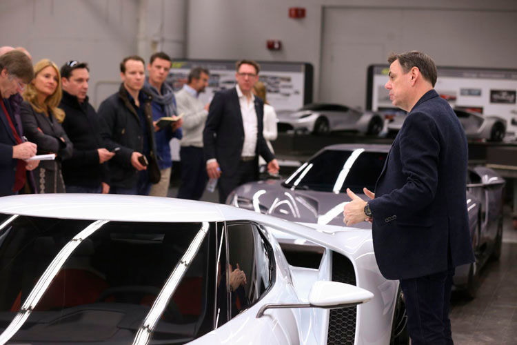 Ford US-Design-Chef Chris Svensson führte durch das Entwicklungsstudio in Dearborn. (Foto: press-inform)