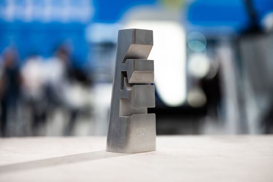 Neue Verfahren, effizientere Prozesse, nachhaltigere Lösungen: 17 Nominierte haben die Chance auf einen von sechs AMB Awards.(Bild:  Valentin Marquardt / Messe Stuttgart)