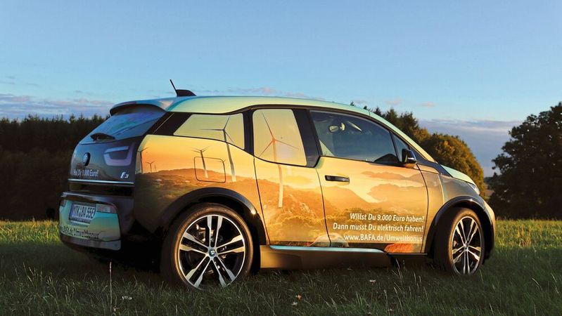 Bis zu 9.000 Euro Förderung können Käufer von rein elektrischen Fahrzeugen vom BAFA erhalten. Den Antrag dazu können sie aber erst stellen, wenn das Auto zugelassen ist. Wegen der langen Lieferzeiten schreckt das Interessenten ab. (Bild:  BAFA)