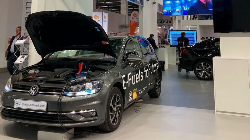 Mit Spannung werden die ersten Ergebnisse zum ZDK-Projekt „E-Fuels for Future“ erwartet, die der ZDK am Freitag vorstellen will. (Bild: ZDK)