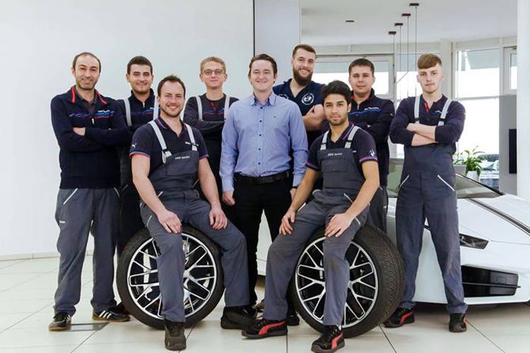 ... und Serviceteam. (Bild: E-Tower)