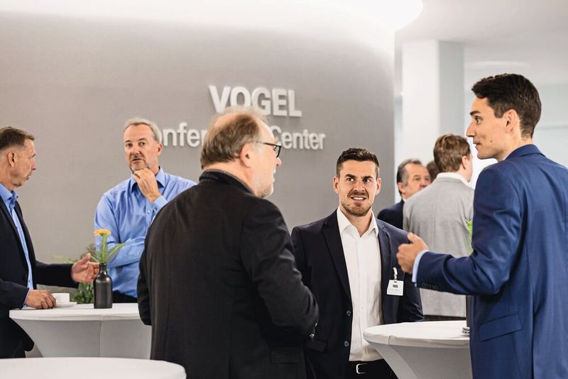 Impressionen der Fachtagung „Mehr Effizienz im Presswerk“ 2025 in Würzburg. (Bild: Stefan Bausewein)