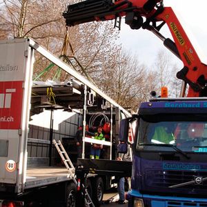 Umzugsarbeiten an der neuen Adresse in Volketswil.