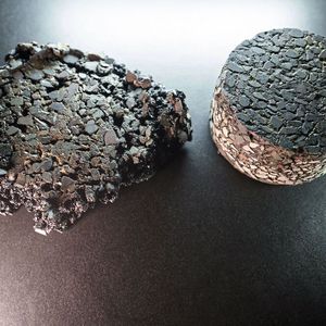 Mit B-2-Last hat BASF ein Bitumenadditiv entwickelt, das die Asphaltperformance mit der Nachhaltigkeit vereint.(Bild:  BASF)