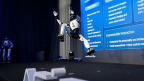 Einen dynamischen Auftritt legten die Humanoiden bei der Vorstellung von Agibot und Mith auf die Bühne (Bild: Agibot/Minth)