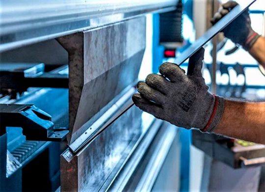 Die deutsche Industrie muss sich offensichtlich von ihrem Höhenflug in Sachen Auftragslage verabschieden, hat das Statistische Bundesamt analysiert. Denn auch im September 2022 sanken die Bestellungen ...(Bild:  Gschwandtner)