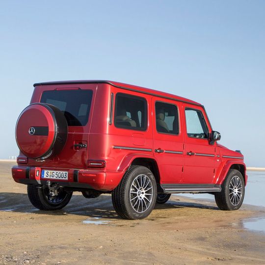 Die Mercedes G-Klasse hat sich optisch kaum, technisch aber deutlich verändert. (Bild:  Mercedes-Benz)