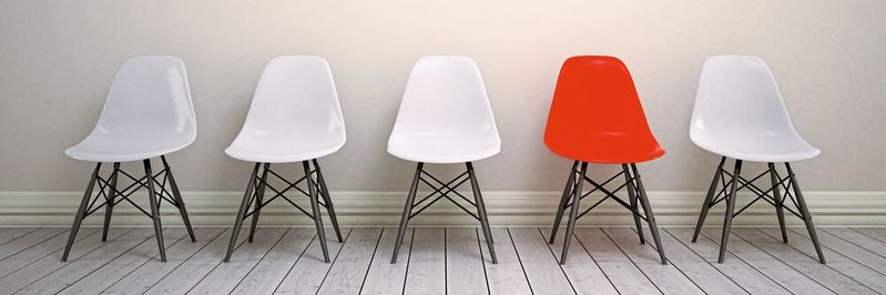 In vielen Industrieunternehmen werden aktuell Stellen abgebaut. (Bild:  Mediaparts - stock.adobe.com)