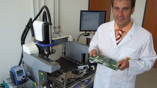 Andreas Kraus, Geschäftsführer von Kraus Hardware: „Rework ist kein Allheilmittel, aber mit einer entsprechenden Analyse können wir entscheidende Hinweise für einen zukünftig stabilen Prozess liefern.“ (Archiv: Vogel Business Media)